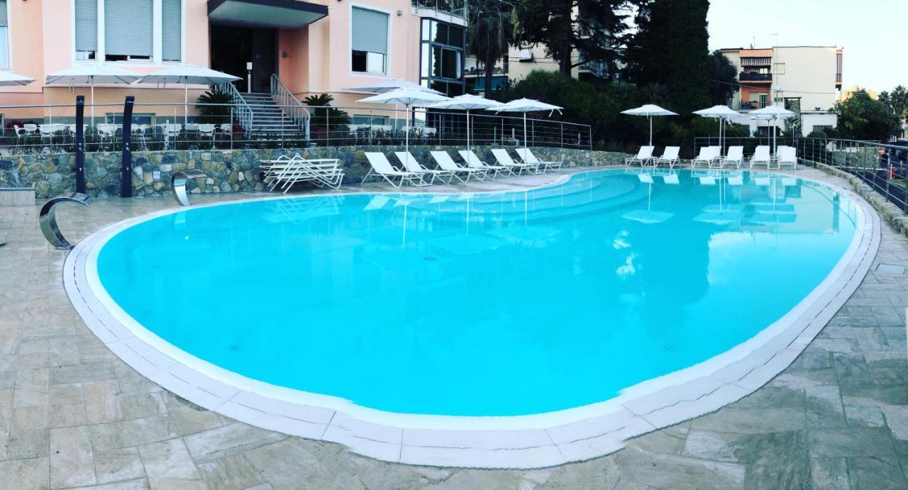 Hotel Napoleon Сан Ремо Екстериор снимка