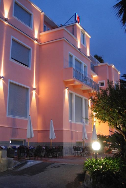 Hotel Napoleon Сан Ремо Екстериор снимка